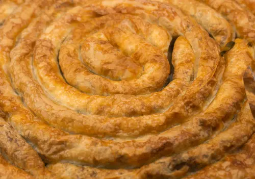 Burek: cos'è e varianti balcaniche a confronto
