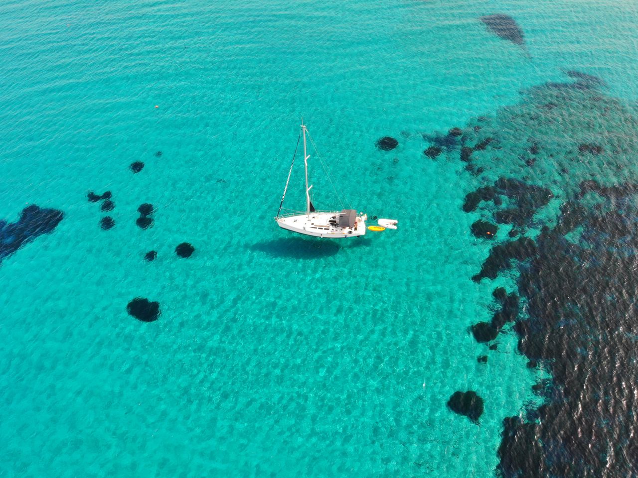 Dal mare Adriatico alla Sardegna: idee per una vacanza tra natura e navigazione