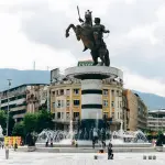 Skopje: statue, bazar e identità divisa